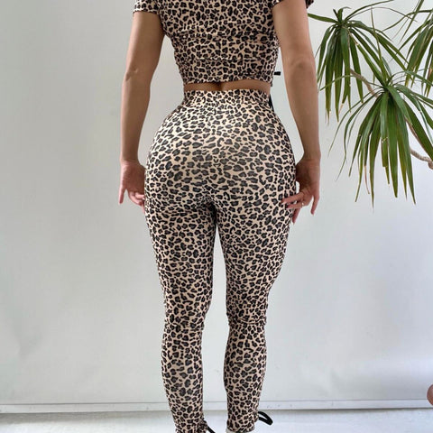 Compleu Miandra Leopard Cu Pantaloni Si Bluza Cu Snur
